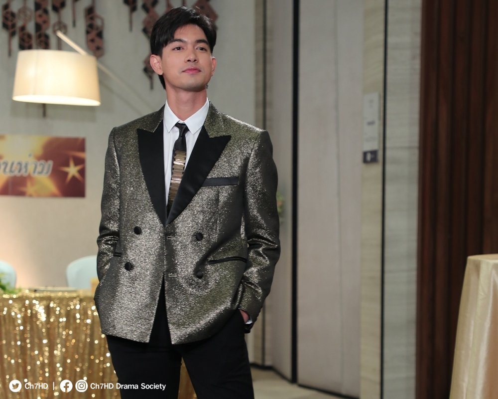 Ch7HD's tweet photo. คืนนี้ได้เวลาโฉมพาป๋านินออกงาน นินจะทำอะไรให้แม่ยายสุดที่รักปั่นป่วนอีกรึเปล่า 🤣 

ห้ามพลาด #เขยบ้านไร่สะใภ้ไฮโซ https://t.co/6bFvmjGBIk