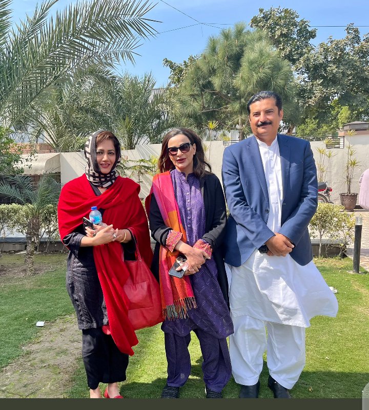 ppp_arman's tweet photo. Good morning from Gujranwallah! Picking up @asmashirazi on the way #AwamiMarch
@sherryrehman https://t.co/nalGWkjOQt