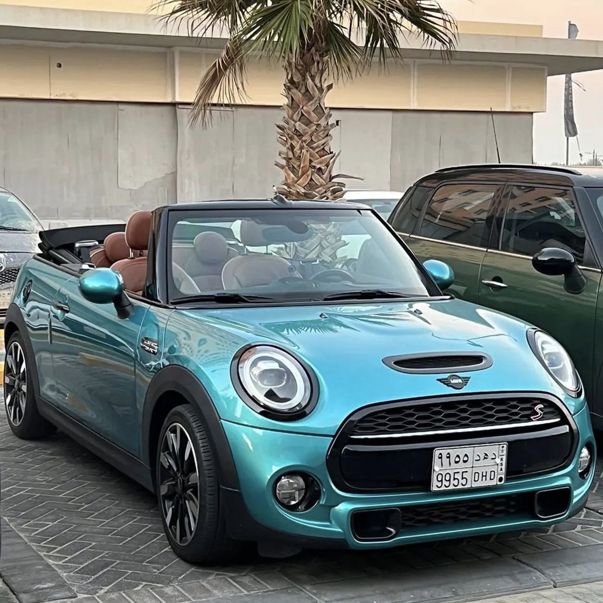 SaudiArabiaMINI's tweet photo. لا يوجد أجمل من MINI. 😍
There is no more beautiful than MINI. 😍
Thank you @saudi_mini_stars (IG) for the shots.
#MINIRepost #MINIConvertible #BigLove #MINIKSA #MYNM https://t.co/H21ccOQAwu