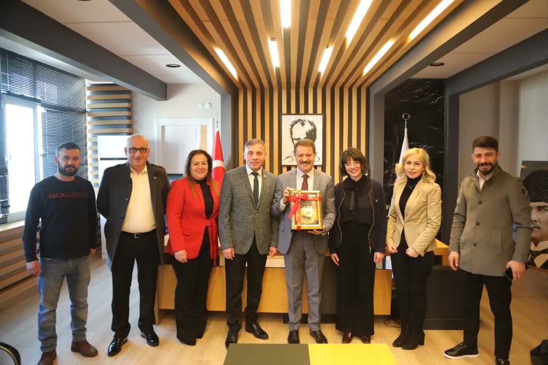 Gelecek Partisi Atakum Yönetim Kurulu olarak Başkanımız Sn. Lütfi TUNCEL önderliğinde Atakum Belediye Başkanı Sn. Cemil DEVECİ'ye ziyarette bulunduk.

Güzel sohbeti ve misafirperverliği için kendisine teşekkür ederiz.

<a href="/LTuncel/">Lütfi Tuncel</a> @bskcemildeveci <a href="/atakumbeltr/">T.C. Atakum Belediyesi</a>