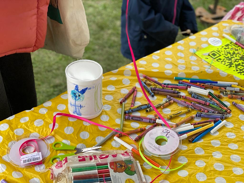 PathsThruChange's tweet photo. More than 50 children came, played (drums with @mbilla_arts), made (48 drums!) and much more.

Well done and thanks for having us @OurKidsTrove The mental health benefits of drumming have been proven! Just hope the parents weren't woken too early with their children's drumming! https://t.co/Ngoj1nIBiD