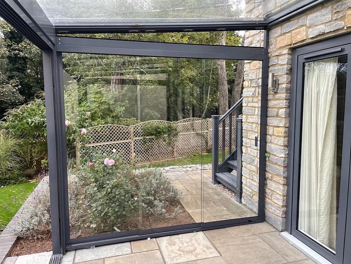 LanaiOutdoor's tweet photo. A Lanai Glass Room installed for a customer in Clevedon, Somerset.
 
5 metres wide with a projection of 2.5 metres, with glass doors to all elevations.
 
Please contact us on info@lanai-outdoor.co.uk with any enquiries.

#Lanai #GlassRoom #OutDoorlife #LiveLifeOutdoors https://t.co/3JPhkprwKO