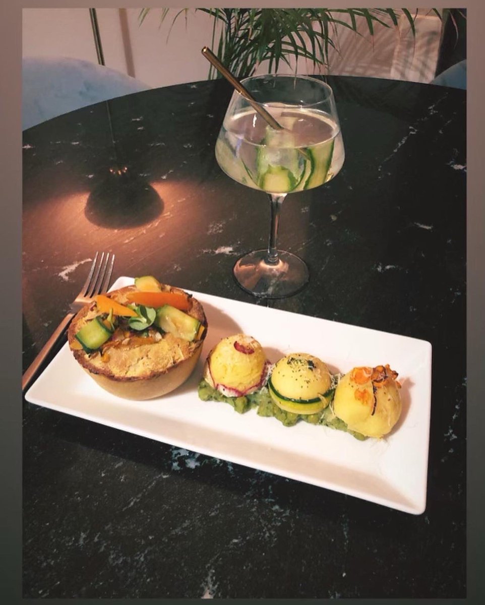 BlastEventHire's tweet photo. It’s British Pie Week 🥧 Massive thanks to Mesa Cateringfor sorting the Blast team out with some yummy @pieminister pies 😍🤤
#britishpieweek #pieminister https://t.co/KmrkBcYYRk