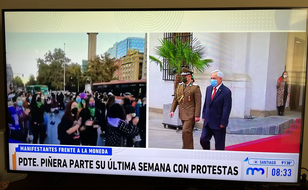 jperezs's tweet photo. TE VAS CON EL REPUDIO DE LA CIUDADANÍA.
#ChaoPiñera #NoMasDerecha  
#Miserables  #VioladorDDHH  
Dejaste a #Chile sumido en la miseria mientras a tus amigos los salvaste de perder dinero. #GobiernoDeInutiles https://t.co/yLQkhUpGrA