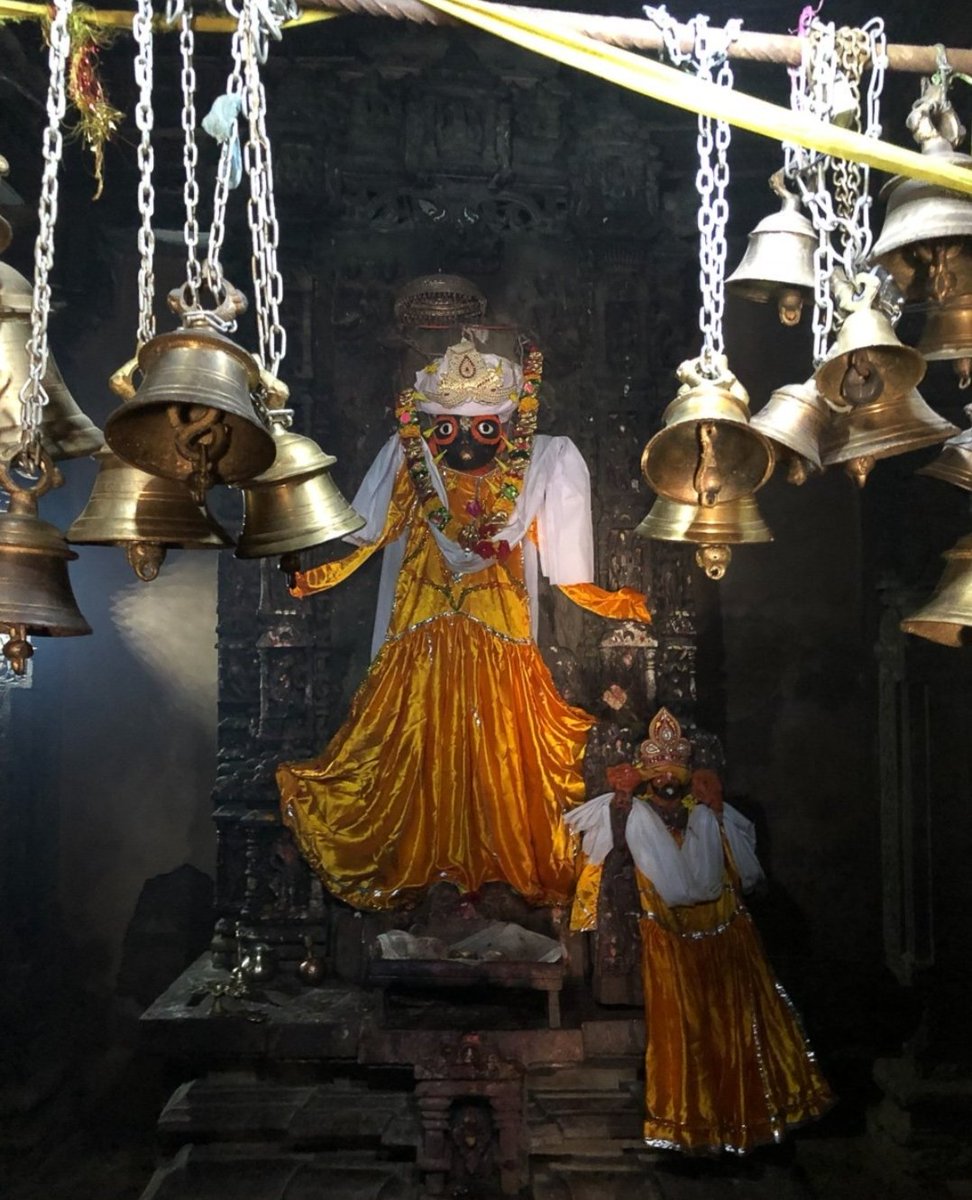 OdishaWeather7's tweet image. #WeatherFact
କାନପୁର ସ୍ଥିତ ଜଗନ୍ନାଥ ମନ୍ଦିର ବିଷୟରେ ରୋଚକ ତଥ୍ୟ:-

ଲୋକ ବିଶ୍ୱାସ ଅନୁଯାୟୀ ଏହି ମନ୍ଦିର ମୌସୁମୀ ନେଇ ସଠିକ ପୂର୍ବାନୁମାନ କରିଥାଏ। ଗର୍ଭଗୃହର ଉପରିଭାଗରେ ରହିଥିବା ପଥରରୁ ପାଣି ବୁନ୍ଦା ଖସିଥାଏ ଯାହାକି ଏହାର ସଂକେତ ଦେଇଥାଏ।