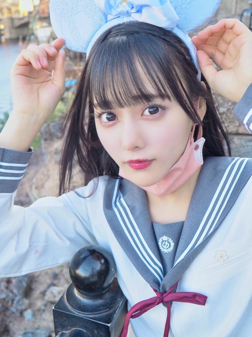 Love齊藤なぎさ 高校生最後の想い出作り 制服ディズニーに 天使 眼福すぎる と反響 モデルプレス