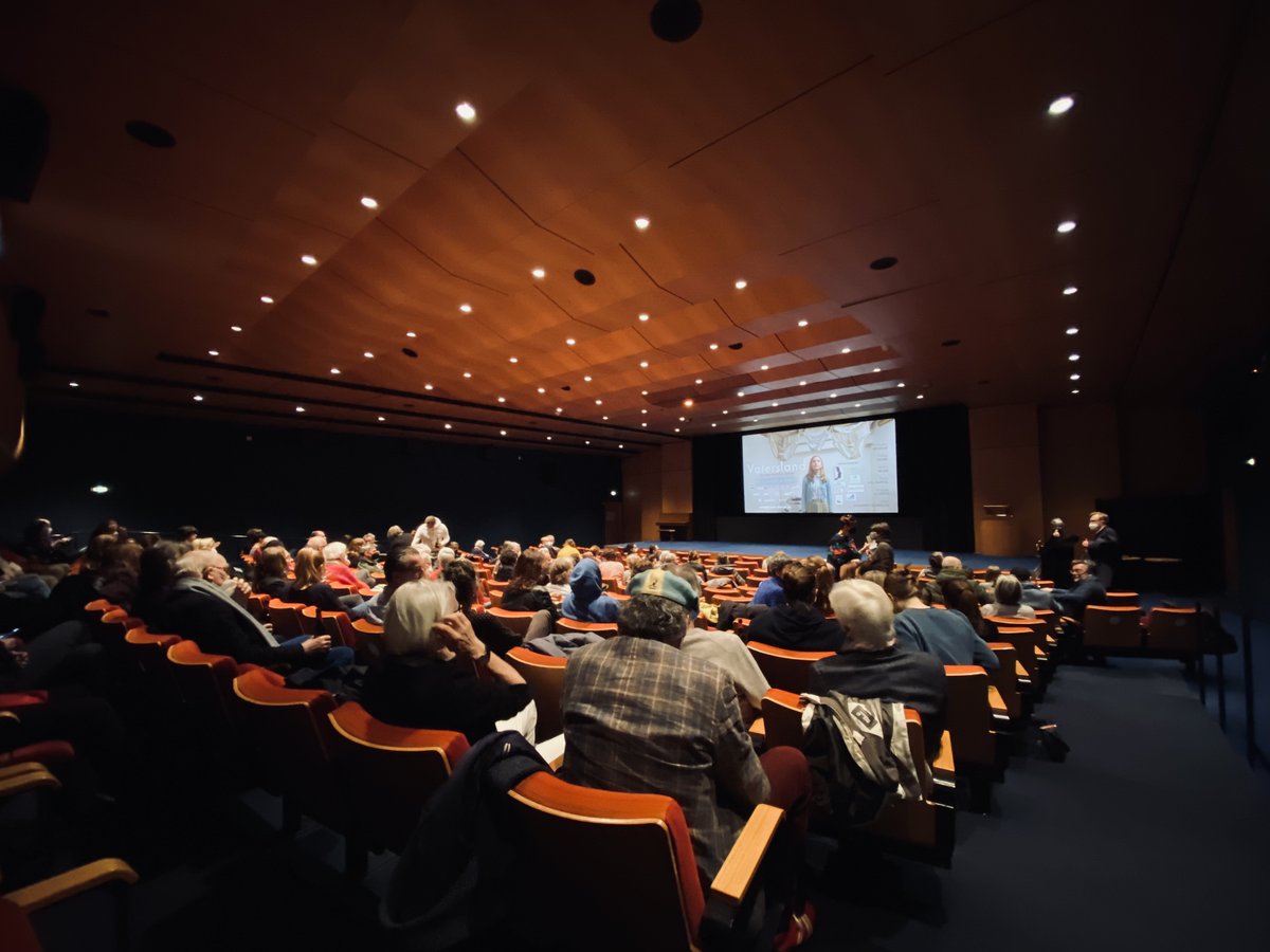 DANKESCHÖN für die emotionale, erfolgreiche und aufregende Deutschlandpremiere von Spielfilmdrama VATERSLAND! Wir haben uns sehr über die knapp 200 Zuschauer*innen gefreut, die dabei waren!😍🥳 #vatersland #nachkrieg #feminismus #patriarchat #kinofilm

Fotos: Guido Schiefer