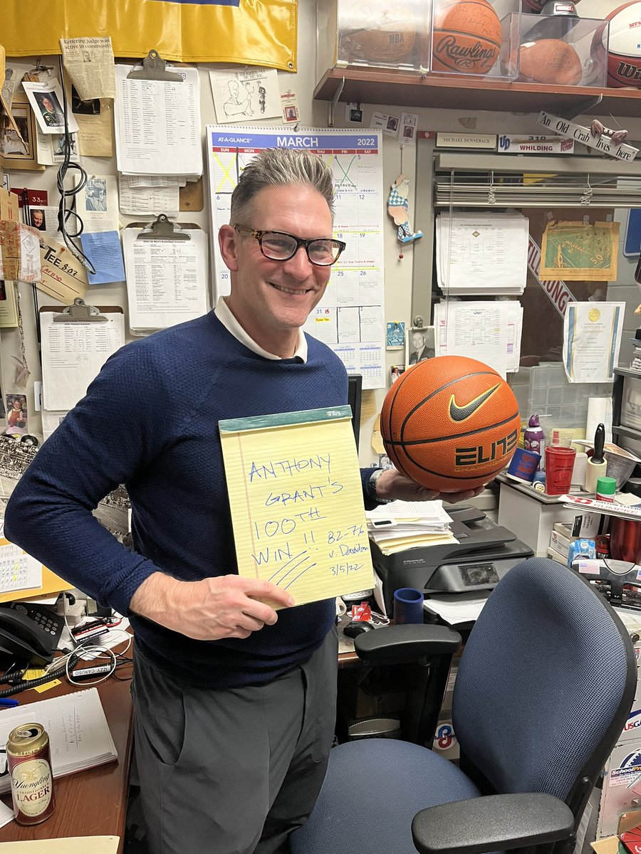 larryhansgen's tweet photo. Former @DaytonFootball quarterback Jack Dybis in Tony Caruso‘s office with a piece of @DaytonMBB history https://t.co/loFlx6okiA