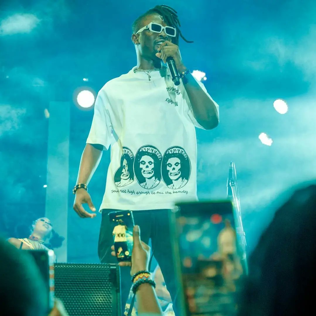 RanksAfrica's tweet image. Laycon electrifying performance at #AfrikaShrine
Indeed a New Dimension 💛💛 @itsLaycon
#RanksAfrica