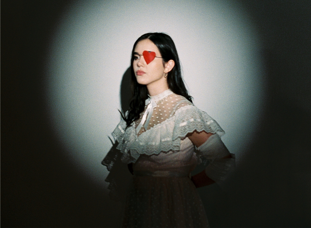 Addiction in full effect. Once we tune in to the Juliana Madrid ( <a href="/julianamadrid_/">juliana madrid</a>  ) track "Madonna," it goes straight to repeat. Her thoughtful brand of indie-pop has caught our ear. 

eqmusicblog.com/emerging-artis…