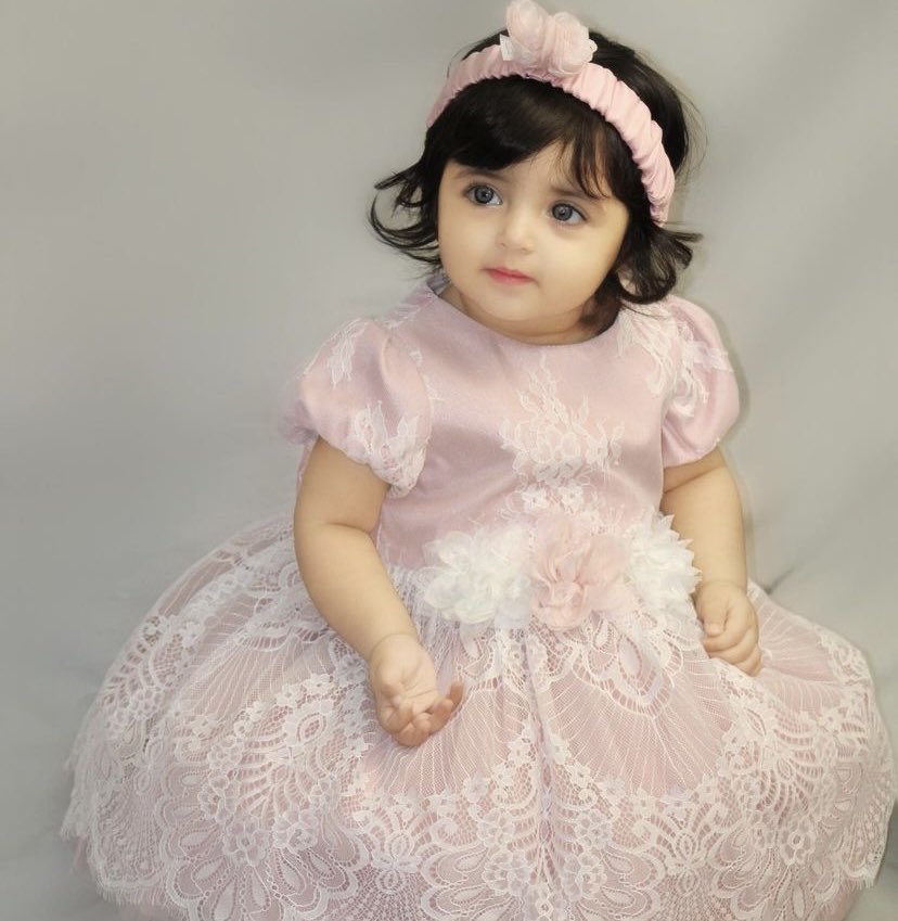 بنتي المستقبليه

تتدلعين قدام ابوك اكثر مني
بتتصفقين😎😌