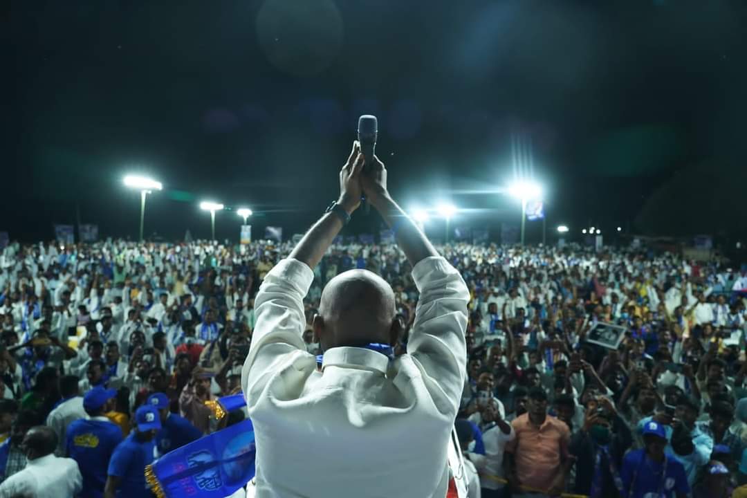 bsp_ts's tweet photo. Glimpse of yesterday's meeting,the beginning of Bahujana Raajyadhikara Yaatra. #BahujanaYatra #RSP #BSPForChange 🐘 #Behenji https://t.co/8g3S2XiWZY