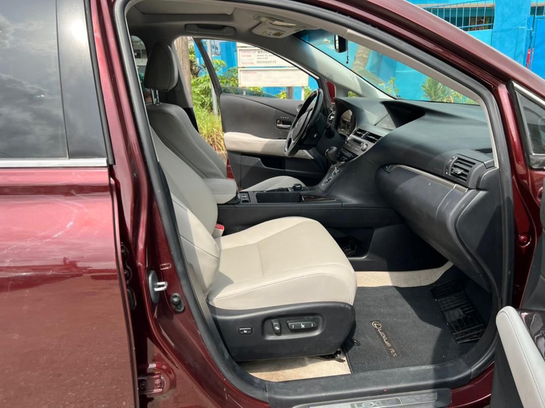 echidiimemotors's tweet photo. **Foreign used 2014 Lexus Rx350 with sun roof , rear camera , navigation system, thumbstart, leather interior and duty paid selling for 12.3million location Surulere** #softechidiime https://t.co/oaf7vuXGDo
