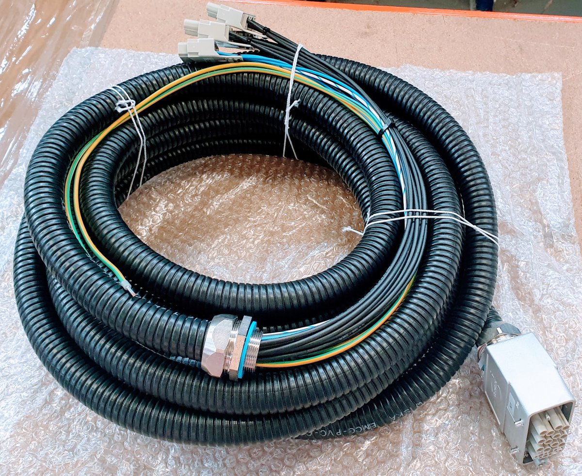 APTechnology tweet media