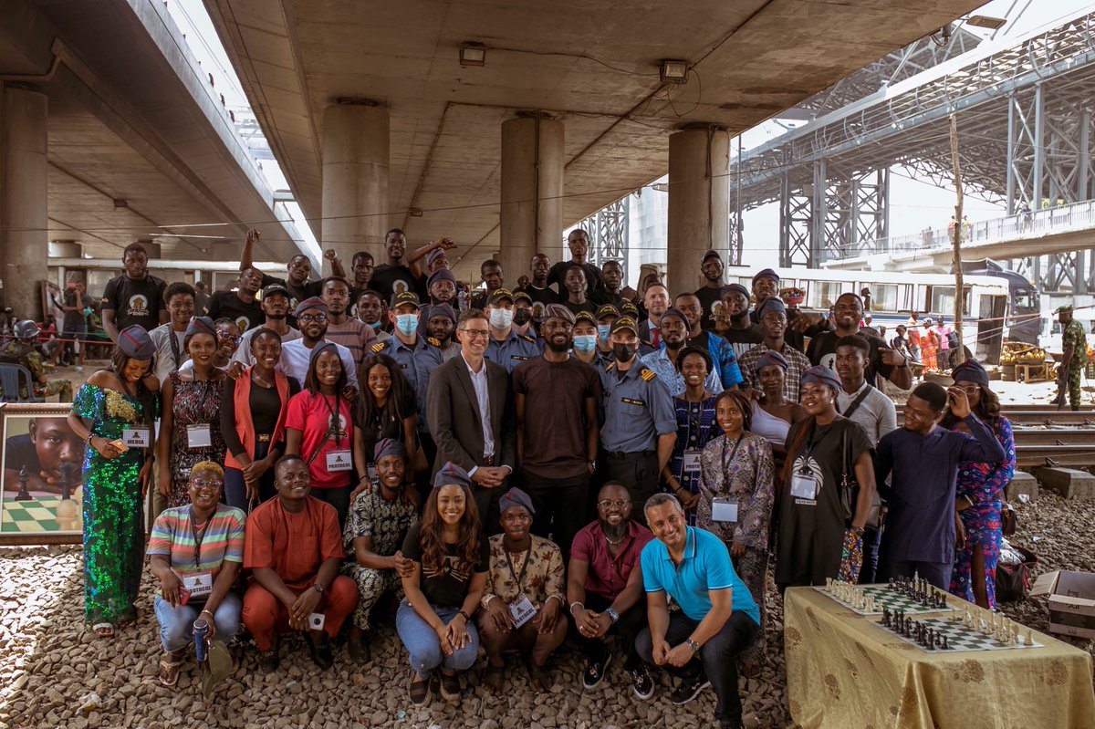 dapshotit's tweet photo. It’s been a week since the visit of the Canadian High Commission to Oshodi under bridge for #chessbeyondborders @chessinslums We definitely made history again and it’s still Day 1💪🏽
📸 @dapshotit https://t.co/gmFMOAXFuX