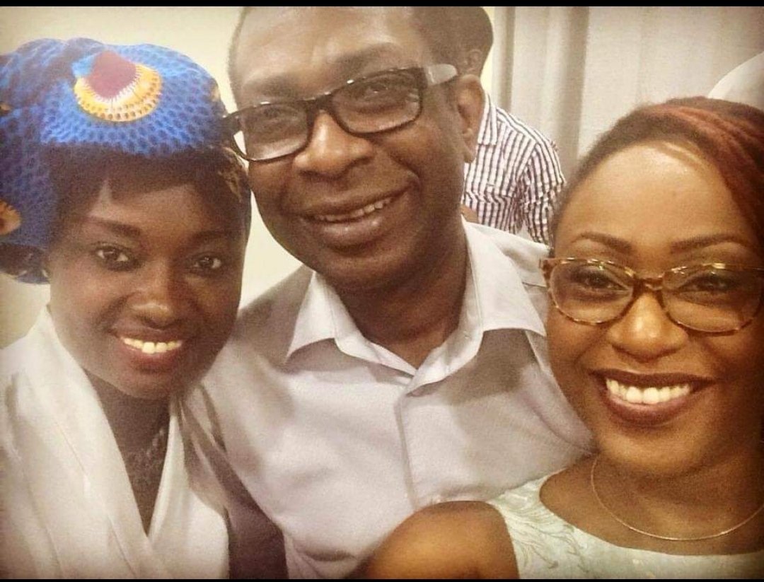 fleurdubaol's tweet photo. Voici les premiers influenceurs du digital 😅 vos ancêtres, les jeunes à l'époque qui ont montré ces nouveaux métiers. walaye #BloggeurduSenegal ndeyssane on faisait les #LiveTwit 
@mamouchkadiop ana nga @wambedmi Dolli Sant rek @LecterFRO_ 😘😘😘 @MeTechsta https://t.co/An6Aow1KfR