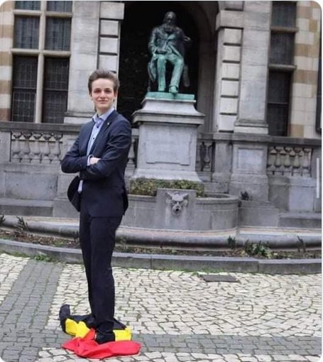 VaOsLu's tweet photo. #HendrikConscience, vocht voor België.
Hij was ervan overtuigd dat als #België een sterke natie wilde worden, dat alle bevolkingsgroepen op gelijke voet moesten worden behandeld.
Iets heeft @jeroen_bergers niet begrepen. https://t.co/4pwQmWB5p5