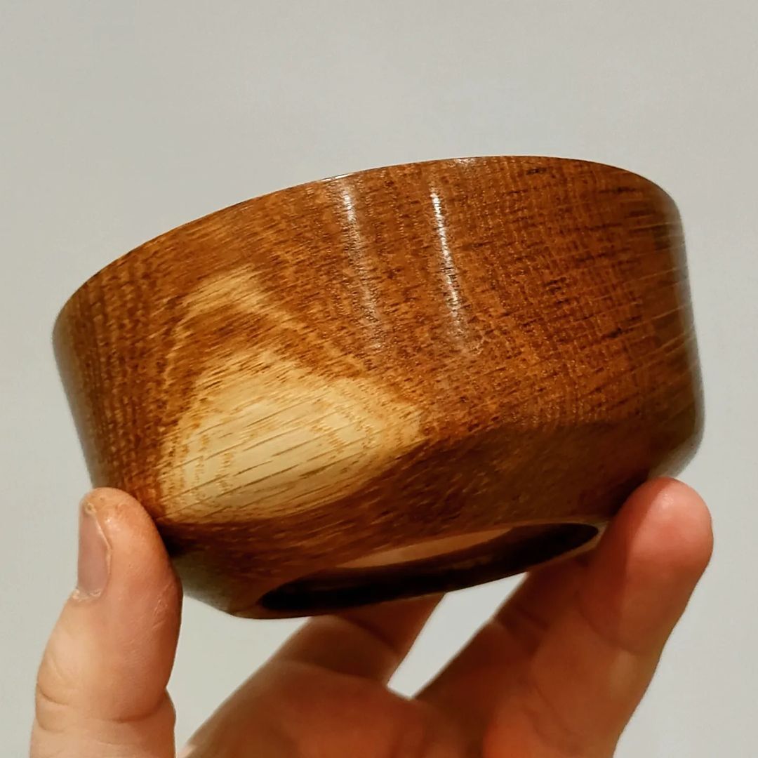 A simple bowl yet a beautiful handcrafted piece 🤎

Finished in our Clear Finish Wax Polish 🙌

#littlefairs #woodfinishing #waxpolish #woodwax
#customwoodworking #woodturnersofinstagram
#woodartisan #woodworkforall #woodworkingnetwork
#woodworkshop #woodworkinglife
