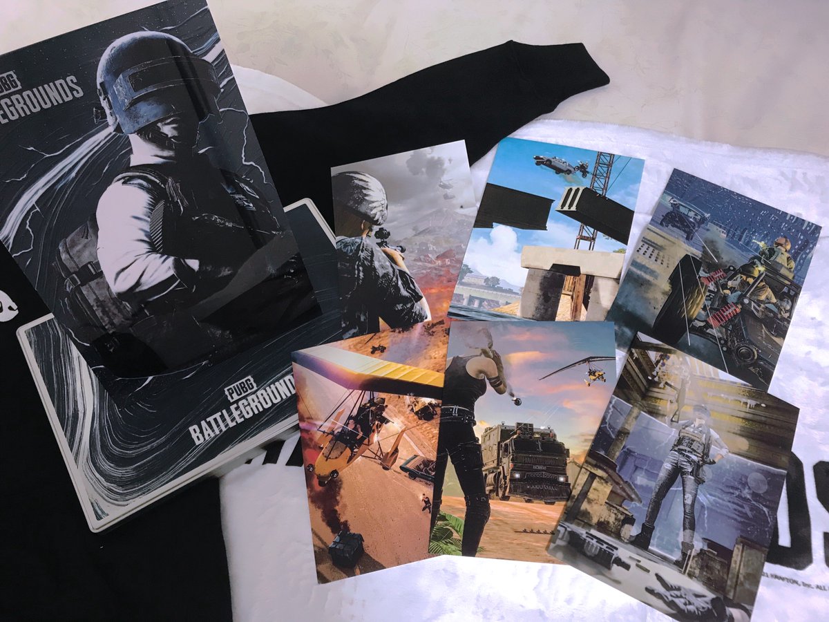 maricoco_11's tweet photo. 『PJCT 2021 秋の陣 ~PUBG大運動会~』参加賞の賞品いただきました～！ブランケットの肌触りがｽﾍﾞｽﾍﾞで最高ですパーカーも着やすかった！後かっこいいパネルと写真も（箔押し付き✨）感謝です、配信で見せたね！イベントも良い思い出です🌟有難うございました！ #PUBG #PJCT https://t.co/sJrY4MX1Dp