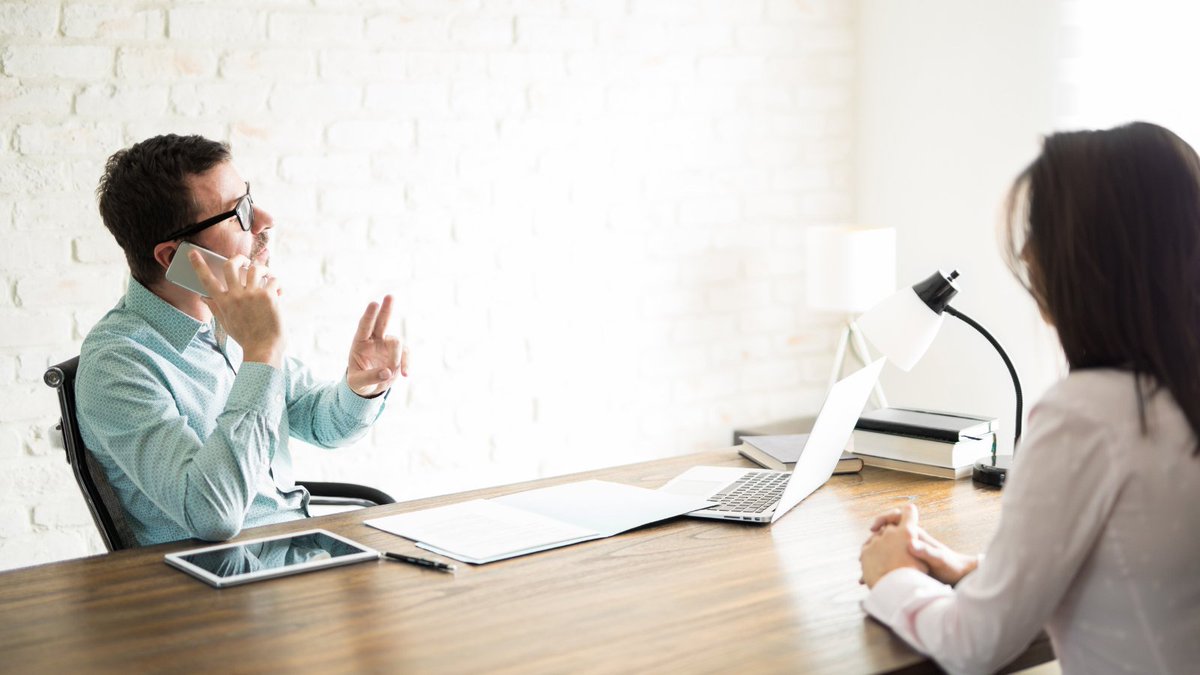 drsandrafolk's tweet image. 4 Ways How Not To Treat Customers/Clients  
•Hire rude employees
•Ignore unhappy customers
•Provide inconsistent service
•Avoid follow up

Find smart tips at drsandrafolk.com

#smarttips #businessenglish #communicationdevelopment