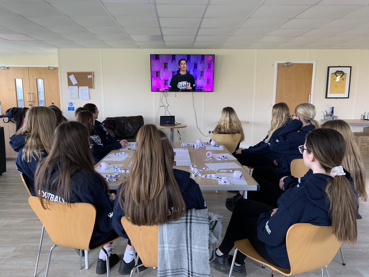 VandykePE's tweet image. Excited to be apart of the launch of ‘Go Lead’ programme. Here are Vandykes Girls Football Activators. “We want to change the view of girls football by providing them with new skills, confidence and memories.  @YouthSportTrust @BarclaysFooty #GoLead
