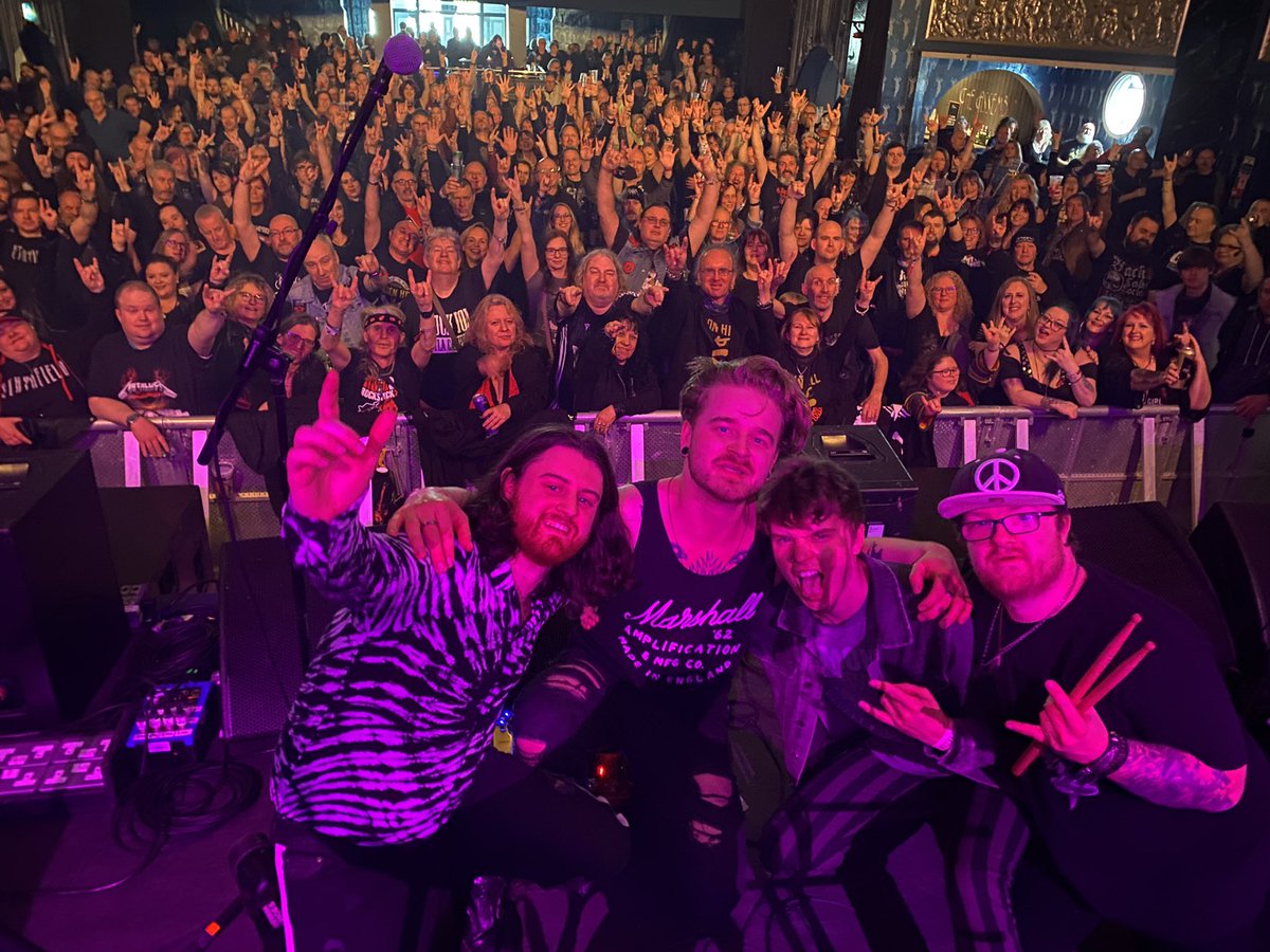 TheHowlingTides's tweet photo. //WINTER'S END, THANK YOU!//

That was really special! 🙏🏻❤️ 

Massive thanks to everyone at @PlanetRockRadio Winter's End  yesterday, we hope you guys had an amazing weekend!🔥

Tomorrow we hit #SUB89Reading with @rickywarwick &amp; @HeartsFighting and @thevirginmarys 😎 https://t.co/8ah4gKq5Ab