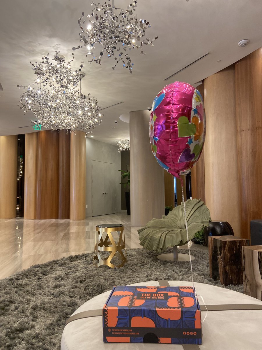 TBoxOutOfTheBox's tweet image. #birthday #getwell #thankyou and much more with The Box Out Of The Box… the custom gift basket in a box #delivery #gift #usa #miami #twitter