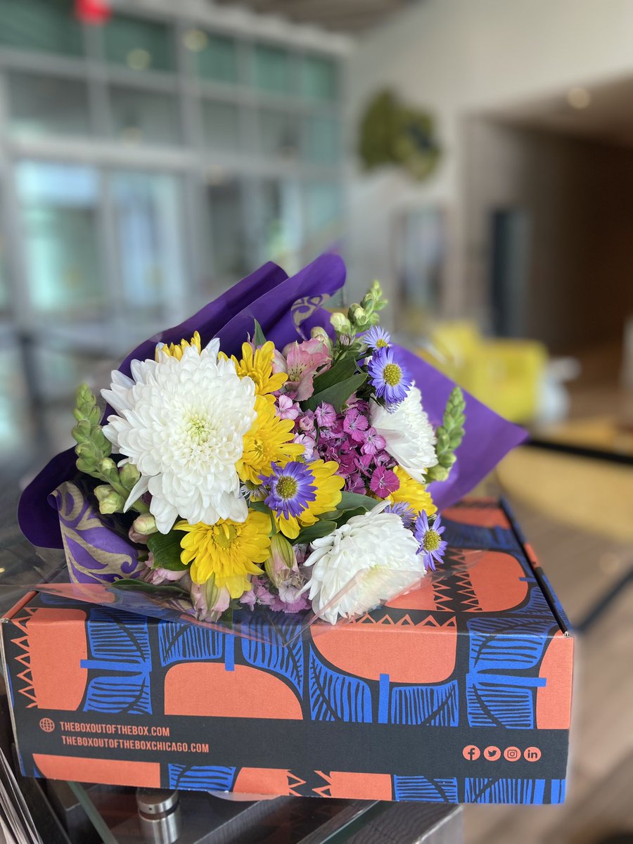 TBoxOutOfTheBox's tweet image. #birthday #getwell #thankyou and much more with The Box Out Of The Box… the custom gift basket in a box #delivery #gift #usa #miami #twitter