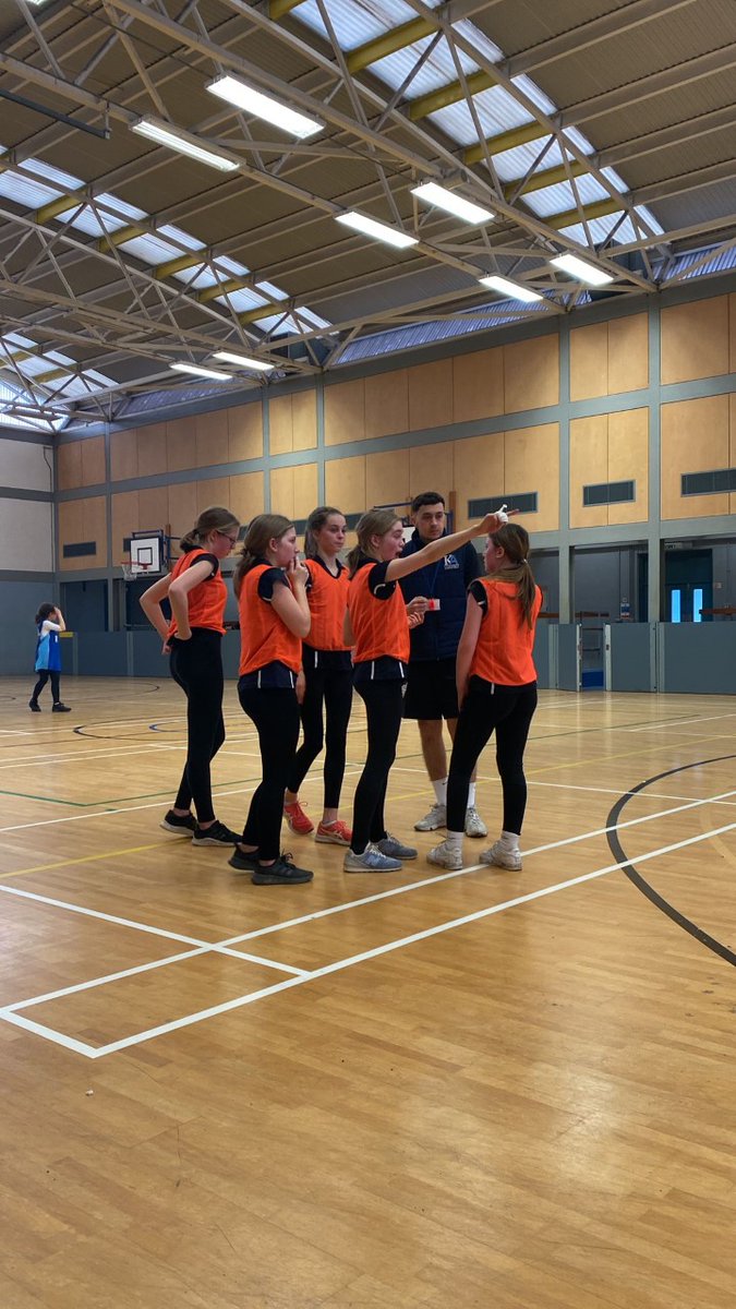 KingAlfredsPE's tweet photo. A great away fixture at Cherwell @CherwellPE for the U13 girls basketball .  Well done to all the girls involved #curiosity #respect https://t.co/eJV46nDsyo