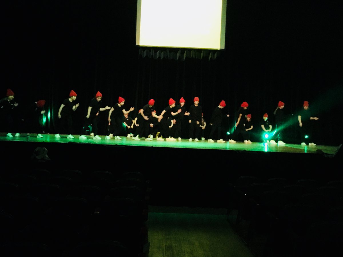 StThomasCEPrim1's tweet photo. Dance rehearsals have gone brilliantly well today at the Victoria Hall. The children can't wait to perform later at the #DANCEEXTRAVAGANZA ๐บ๐ #SSSPDance2022
#TEAMFUTUREGENERATION ๐๐
@cheryl_platt https://t.co/UIRMbBiho8
