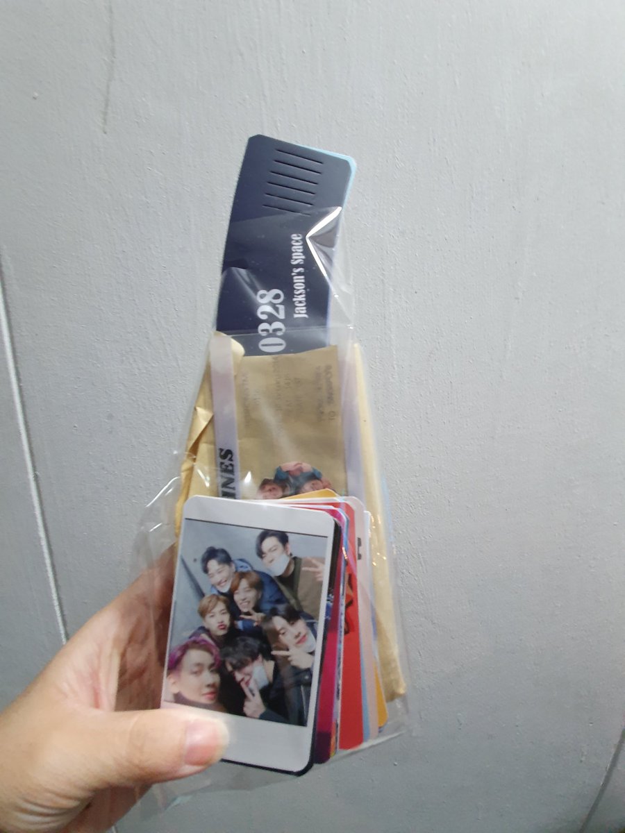 GOTOONDREAM's tweet photo. [Announcement]

Due to overwhelming responses from Part I of #infinitywithJackson,we are left with limited packs  of Pic 1 &amp; will be giving away Pic 2 (pcs, without cupsleeve) once Pic 1 runs out. Do come early to avoid disappointment. We thank you for your warm support 😊💚 https://t.co/V1fW8LUhct