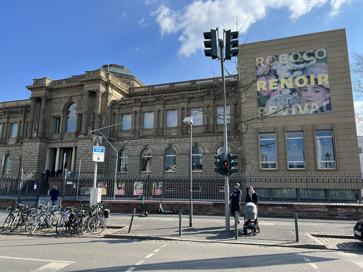 BrooksChayanee's tweet image. Sunday is a #museum day @staedelmuseum with #renior’s #womanwithafan #Botticelli’s #Simonetta #chagall’s #therabbi “What is your favorite painting?”#renaissance #impressionism #expressionism #cubism