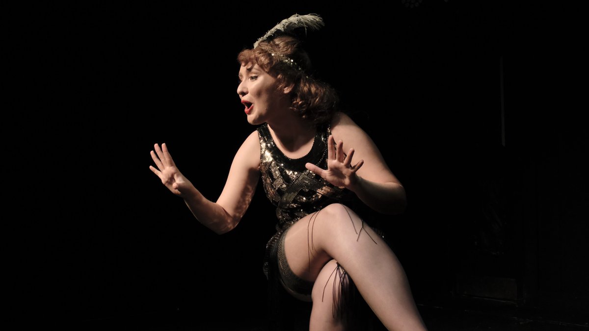 alicefrcham's tweet image. What an experience working with @SianDugganActor @Sam_Elwin + @FergusOLoan on the magical 'Fallen Follie' (@VelvetSmokeProd ) ! 🎷