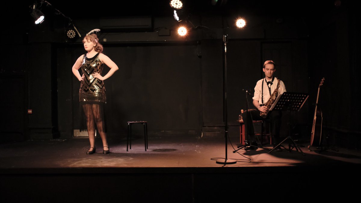 alicefrcham's tweet image. What an experience working with @SianDugganActor @Sam_Elwin + @FergusOLoan on the magical 'Fallen Follie' (@VelvetSmokeProd ) ! 🎷