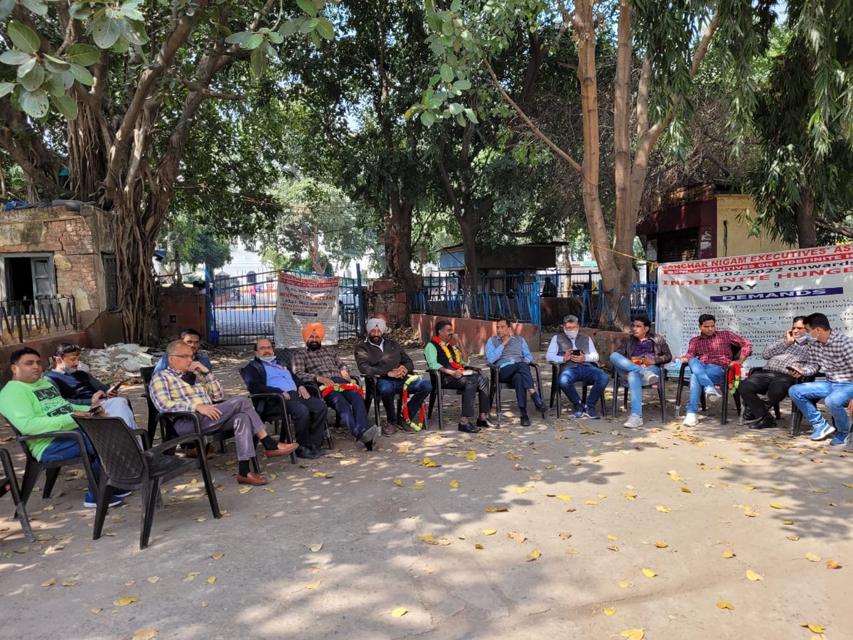 Sanchar Nigam Executives' Association (SNEA) (@sneachq) on Twitter photo Indefinite Hunger Fast by SNEA, 10th Day (07.03.2022) demanding TB promotion as approved by Board, E2 and E3 scale, Regular DGM promotion etc. <a href="/CMDBSNL/">A. Robert Jerard Ravi</a> <a href="/AshwiniVaishnaw/">Ashwini Vaishnaw</a> <a href="/DoT_India/">DoT India</a> Indefinite Hunger Fast by SNEA, 10th Day (07.03.2022) demanding TB promotion as approved by Board, E2 and E3 scale, Regular DGM promotion etc. <a href="/CMDBSNL/">A. Robert Jerard Ravi</a> <a href="/AshwiniVaishnaw/">Ashwini Vaishnaw</a> <a href="/DoT_India/">DoT India</a>