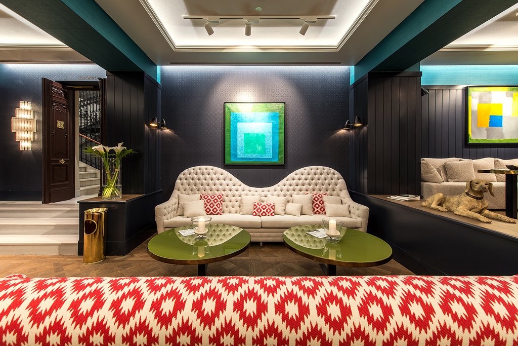 Vincci Hoteles ha creado una calculadora que permite a sus huéspedes y clientes conocer 🌿  la huella de carbono que genera su estancia o evento para posteriormente compensarla. 🌳. Más información en: eventmanager.es/vincci-hoteles…