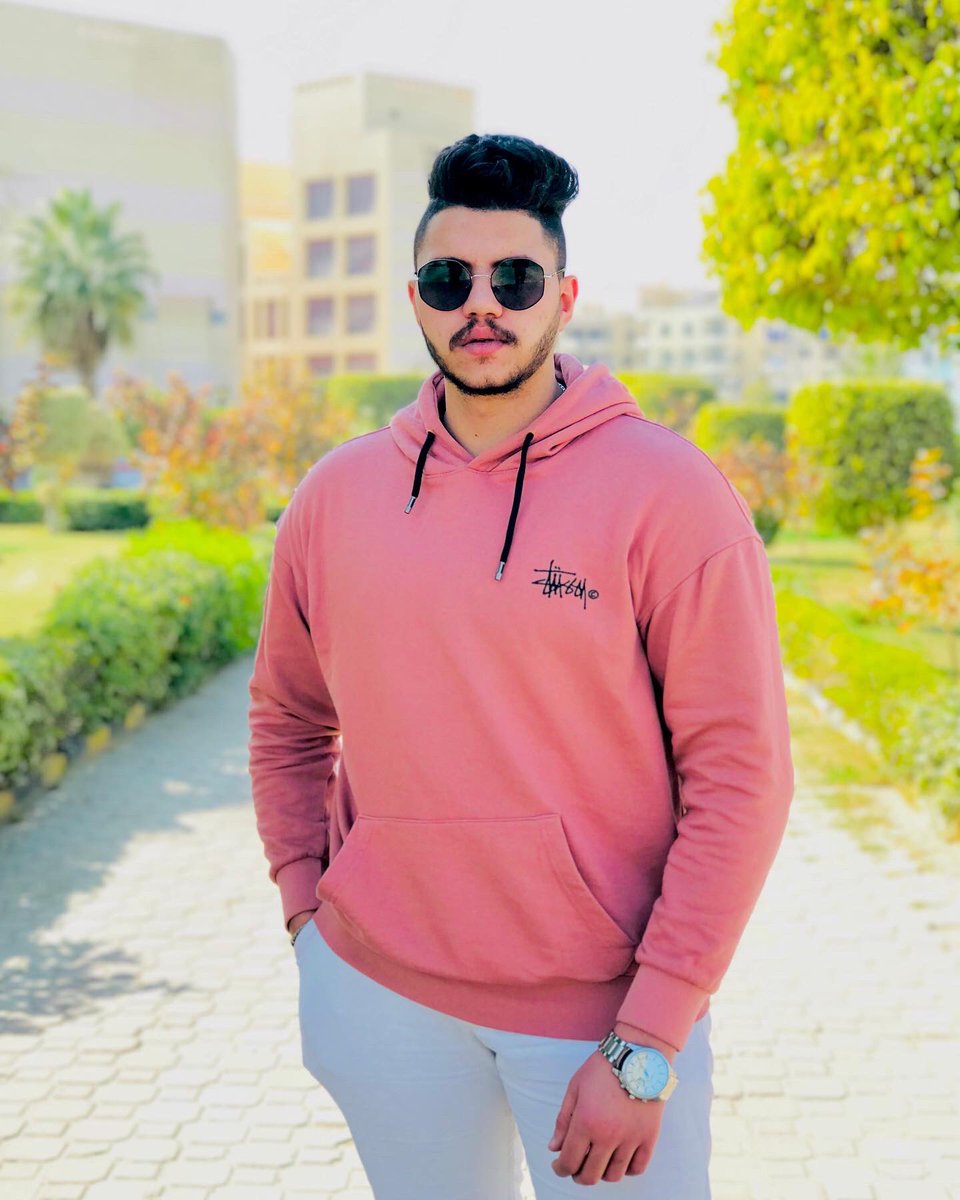 Elbagory999's tweet photo. سايق الالماني🥵👷🏻‍♂️ https://t.co/hx2ORQVKvF
