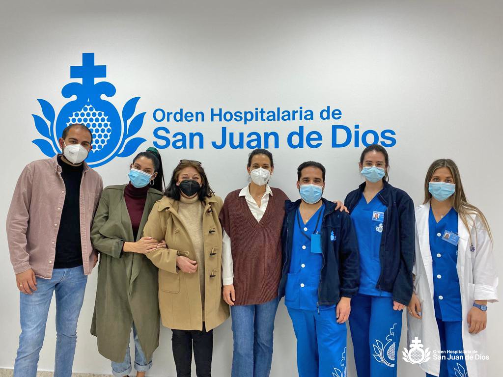 El pasado 24 de febrero🧑‍⚕👨‍⚕🏥, comenzamos en Jerez con la fase de implantación del Proyecto Intercentros OHSJDD: Atención Integral de Heridas. Lesiones Relacionadas con la Dependencia. Contando con la participación de nuestro equipo de enfermeras de medicina interna 💪🙏💙