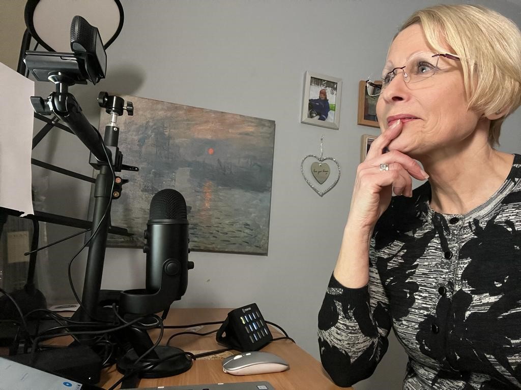 Another great session this morning with Jill’s latest online masterclass.  
If you would like to discover more on how to streamline your finances, join Jill for a Free taster session on Wednesday 16th March at midday.
Register today themoreacademy.co.uk/register
#BeMore