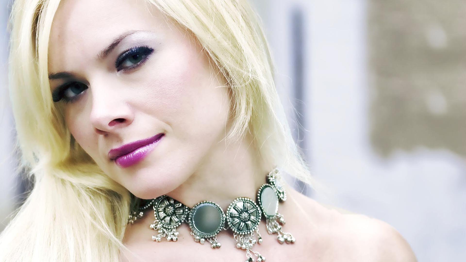 Join us in wishing a very happy birthday to Amanda Somerville of  
