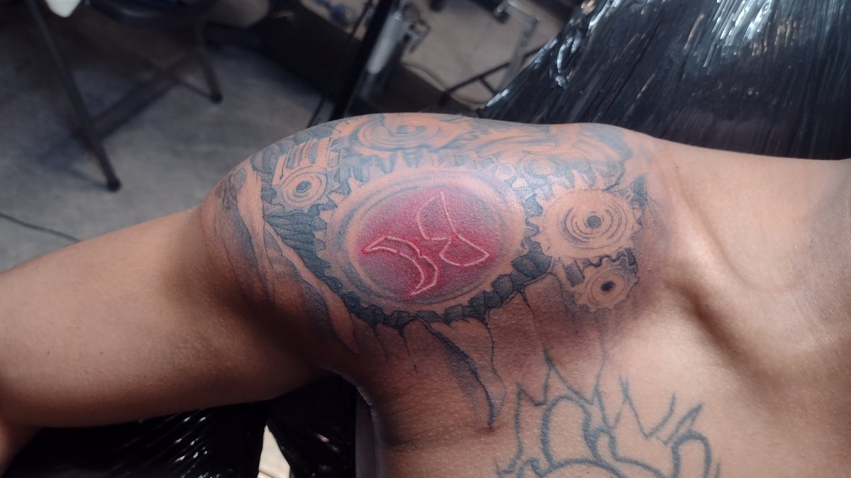 KinGGUmDeNG84's tweet photo. The constant reminder of why I started streaming. The constant reminder of why I want to be the best. The constant reminder that you have to be committed to your goals.  The constant reminder that you cant do it by yourself.  

@CC_CustomsVSM #championsclub https://t.co/7OPTE2Q17l