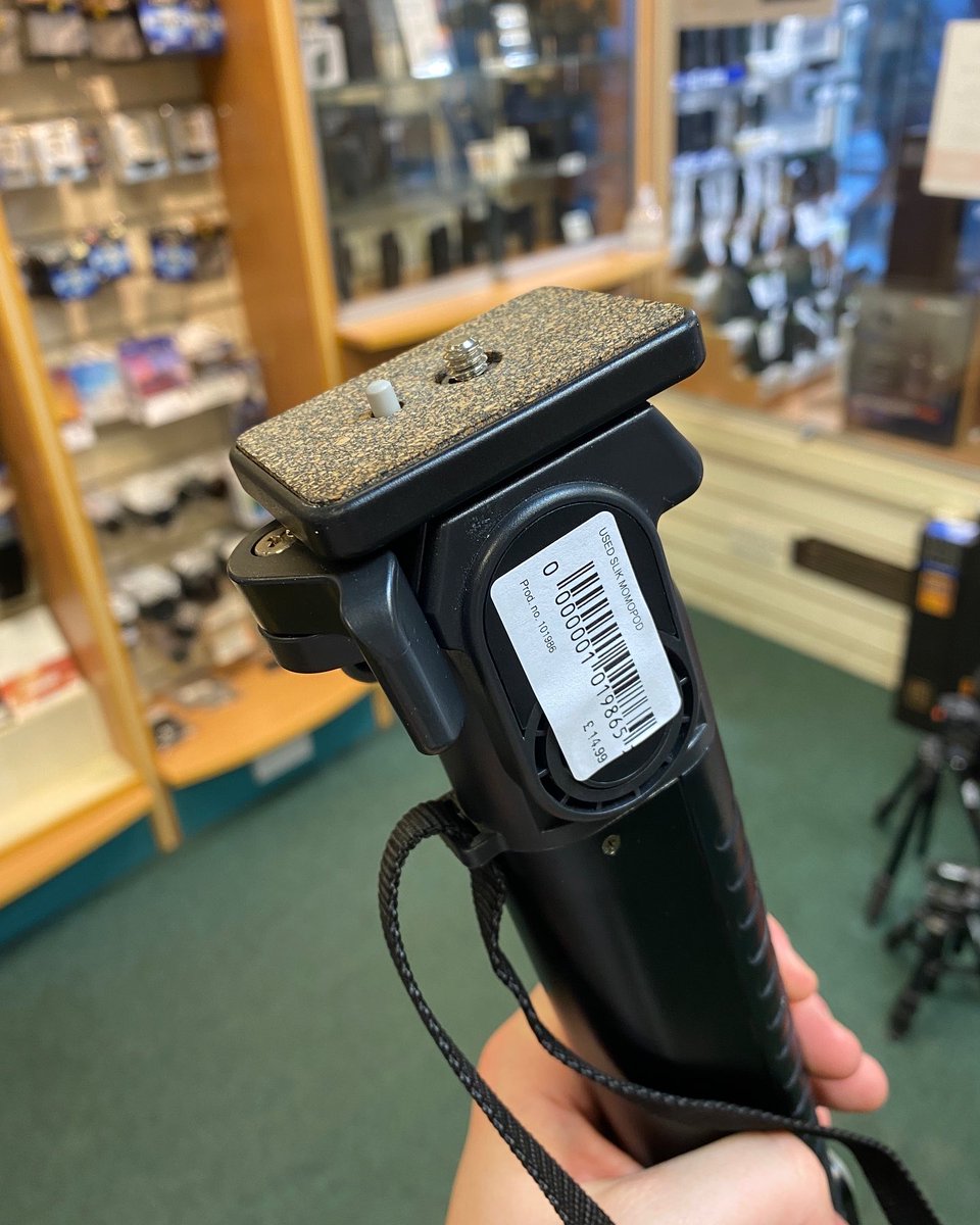 LCEGuildford's tweet photo. This wicked Velbon SLK monopod features a release button to extend the single leg all the way out in seconds!

Only £14.99 *Used*

DM us for more info! https://t.co/Eu4Xz1L8BI