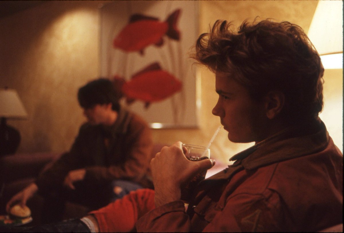 LaunchLeft's tweet photo. We commemorated the 30th anniversary of #MyOwnPrivateIdaho’s release by dropping a collection of #NFTs that celebrate the iconic film. Find this previously unpublished photo of #RiverPhoenix taken by @AbigayleTarsch1 and so much more at the link below ✨
https://t.co/WVozEBWpgd https://t.co/cZelS4bdZh