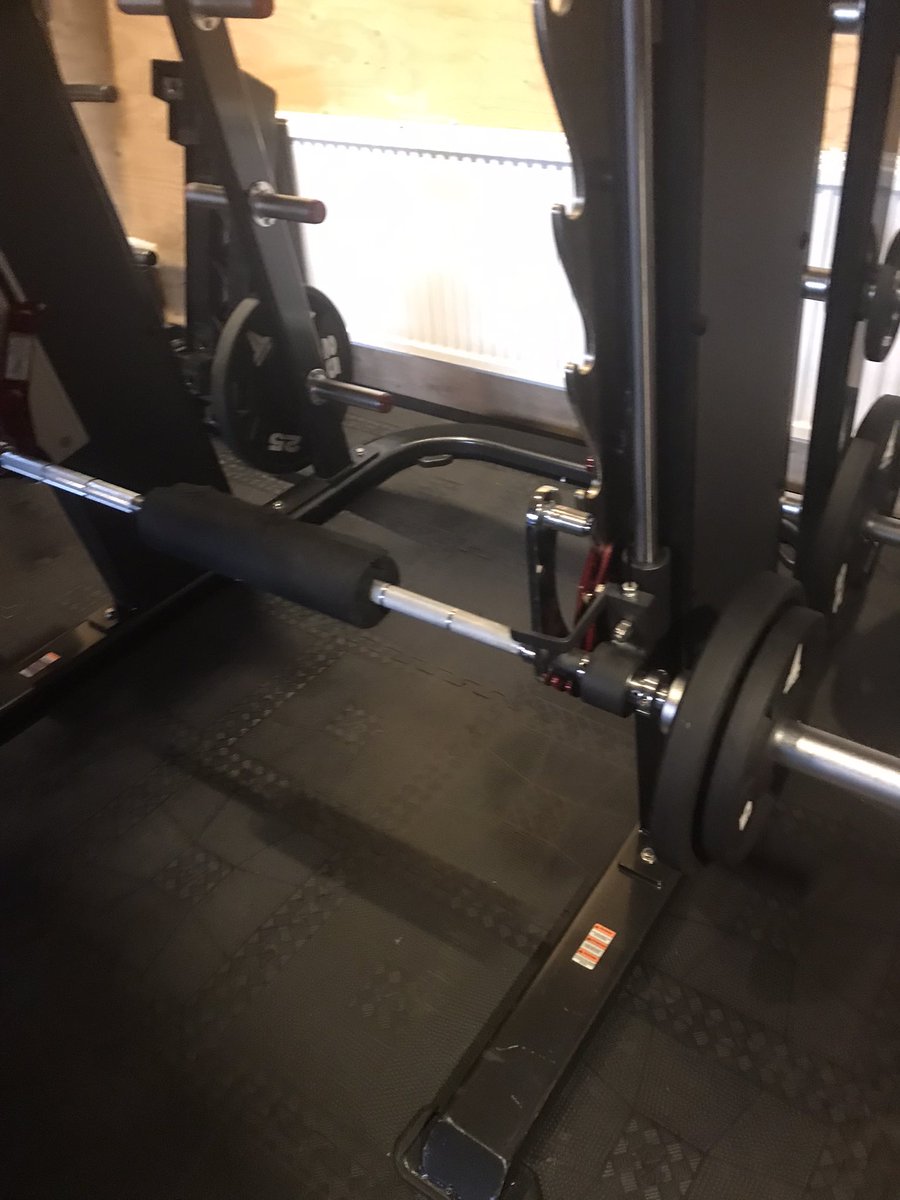 rozelyn1984's tweet photo. Letโs go #squats #hiptrust #romainiandeadlift #fitness #fitlife #gettingfit #gettingstonger https://t.co/Pn8JivdHDI