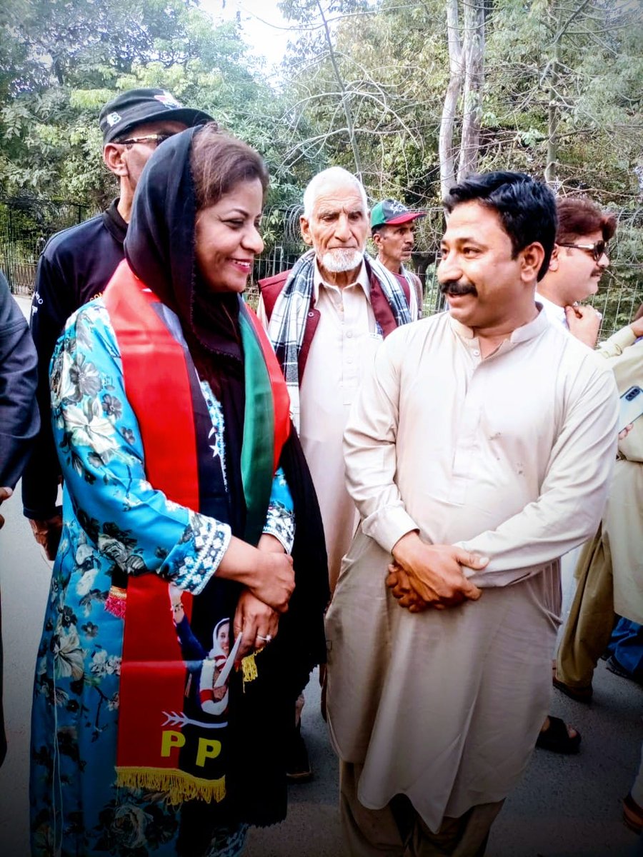 ImtiazsharPYO's tweet image. Along with Minister irrigation of Sindh @jamkhanshoro MNA Adi @ShahNafisa Divisional General Secretary PPP Karachi Javed nagori, President Pyo Sindh @JavedNLaghari And other PPP PYO Freind's At Lahore.
#AwamiMarch #GoImranGo #SelectedGhabraGaya #PYOHyd