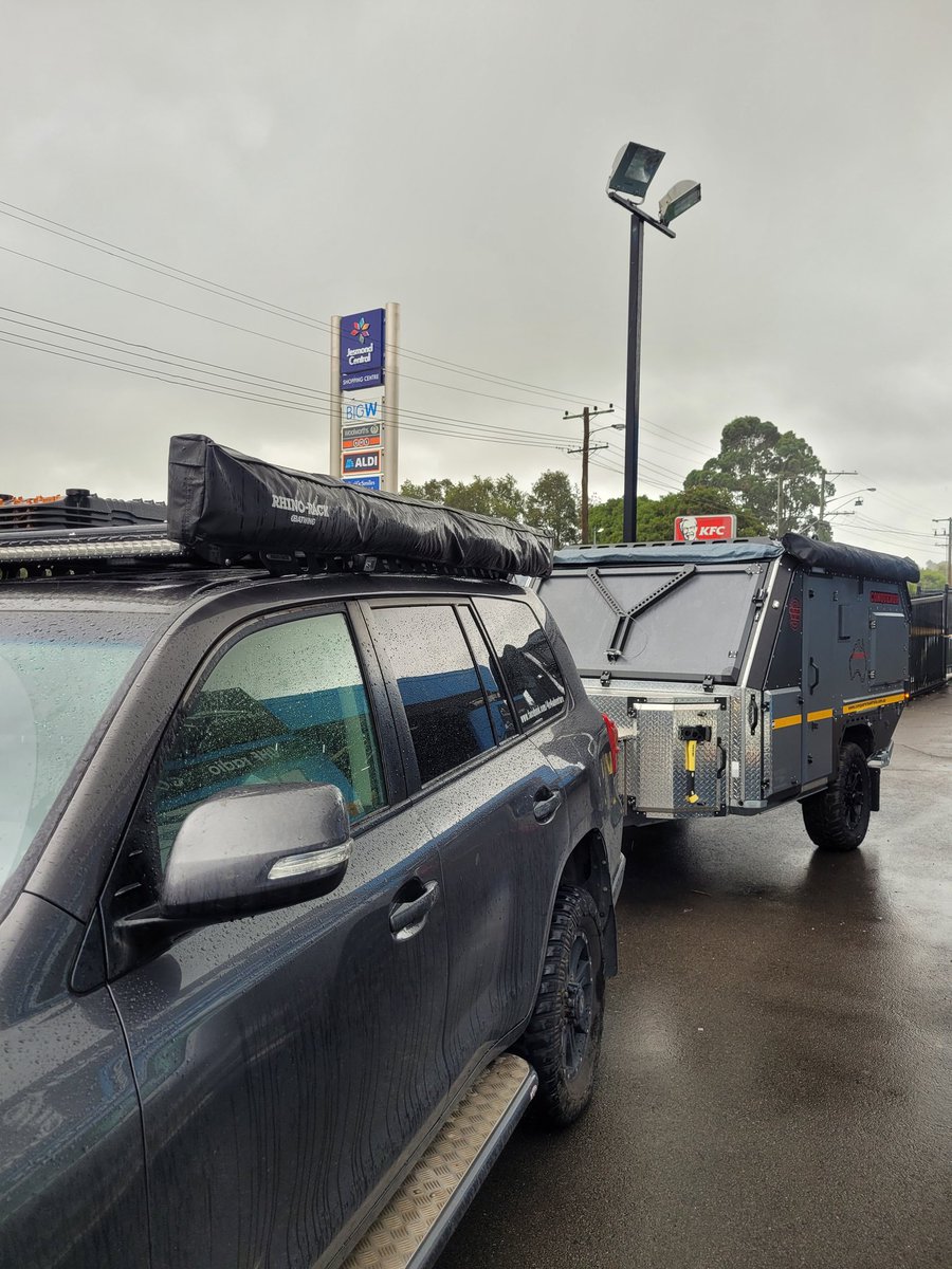 4x4AdvClub's tweet photo. New camper picked up https://t.co/teK3pfqhsg