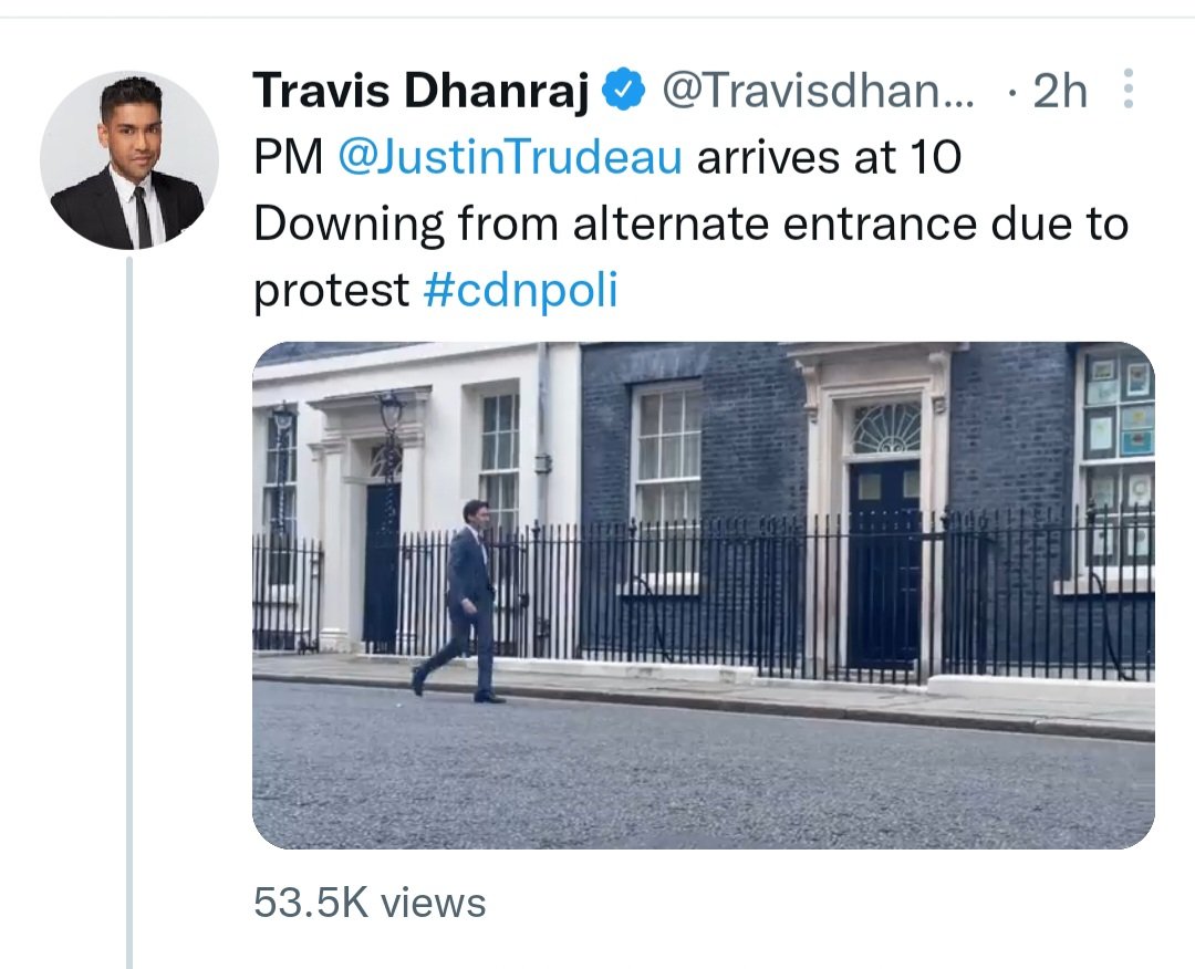 cco8226's tweet photo. @MarkGerretsen Hmmmm....Trudeau has to take alternate entrance due to protesters chanting F Trudeau.🤣 https://t.co/7FY4FZ0g9y