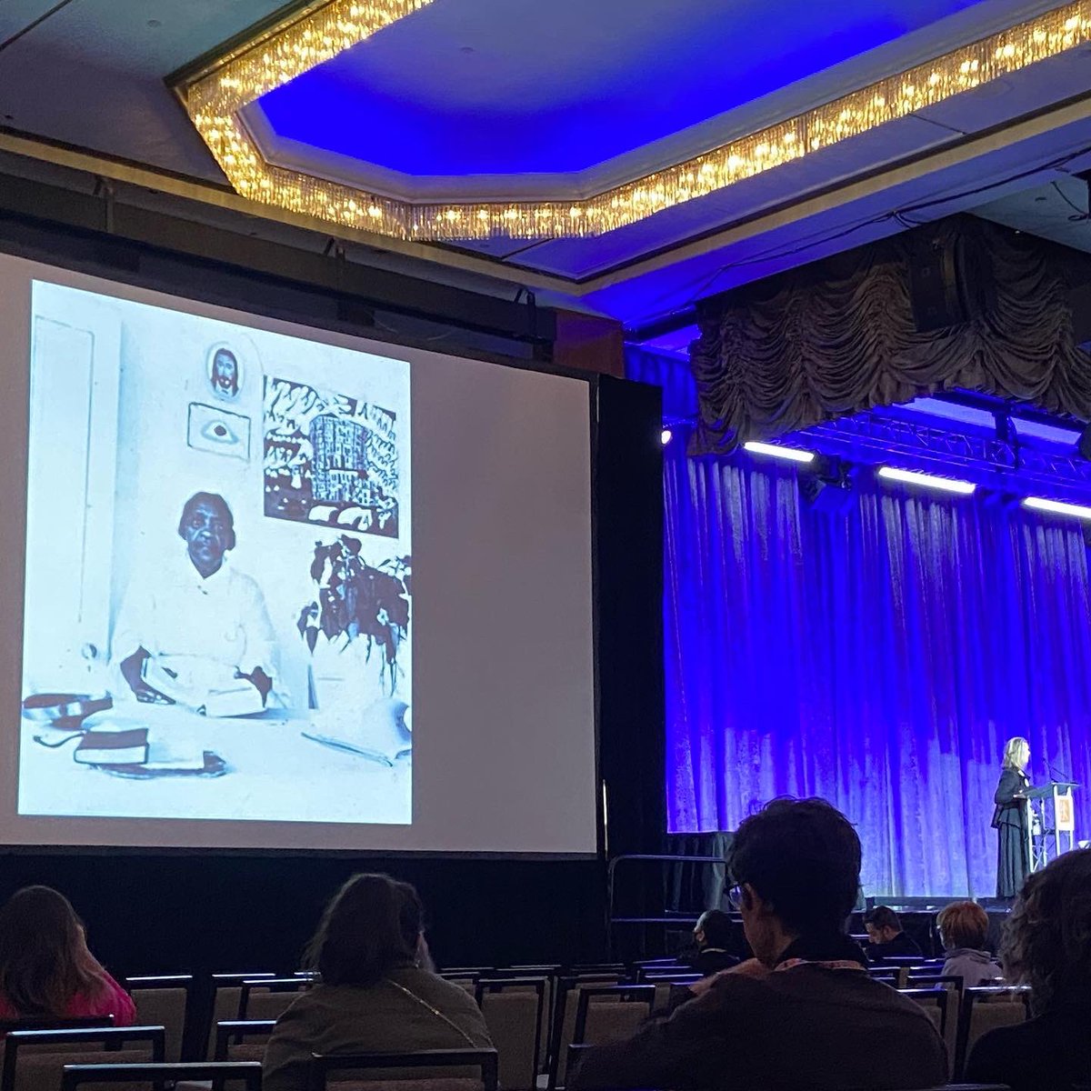 wowartproject's tweet photo. So interesting to learn more about Leslie Dill’s inspiration for her art, life, and how she creates  at @NAEA #naea #naea22 #arted #artsed https://t.co/7ruZFfJSAs