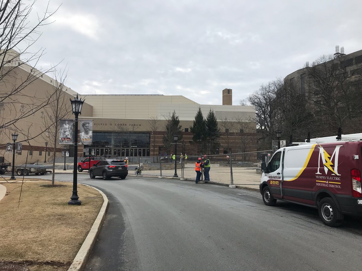 BCEagles's tweet photo. Construction begins today on Hoag Basketball Pavilion

STORY: https://t.co/ItSJ6nehFp

Fencing marks the beginning of the first phase of construction for the 40,000 sq. ft. facility for @BCMBB &amp; @bc_wbb

#ForBoston🦅 https://t.co/aLwjx6d1Wu