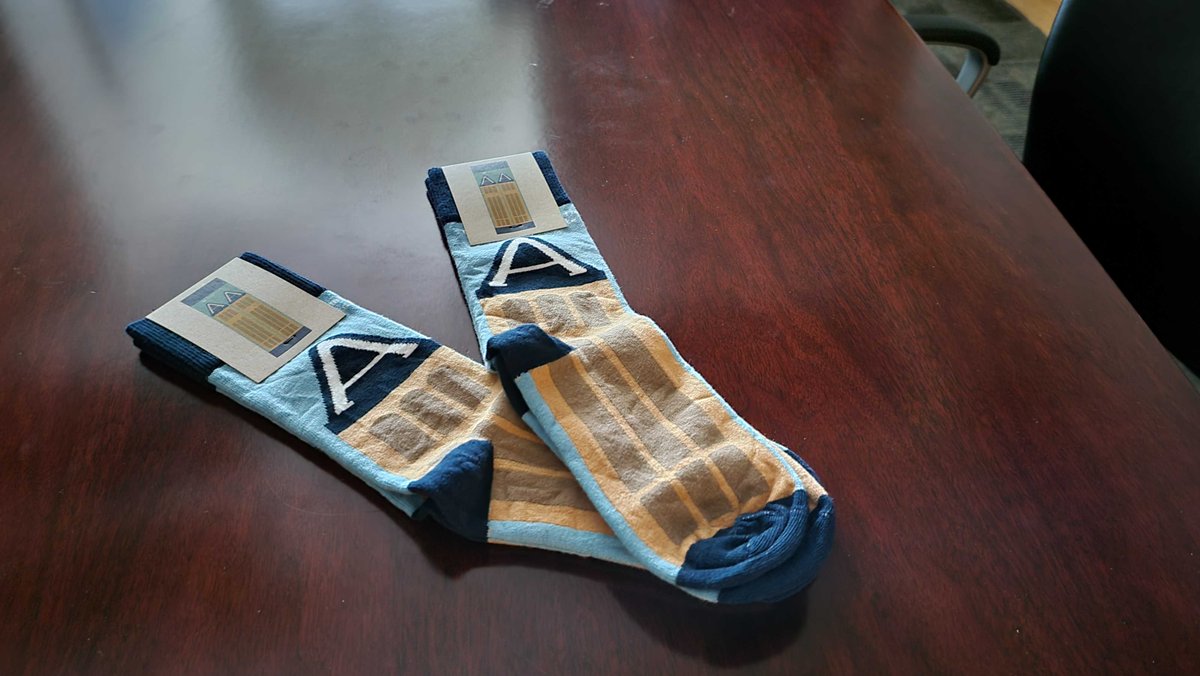 usuartsci's tweet photo. Aggies, tell us about your spring break plans in the comments on Twitter, Instagram, and/or Facebook and we'll randomly choose two of you to receive a pair of Old Main socks on March 14!
#giveaway #utahstate #chassusu #springbreak #chassweek https://t.co/4BPhbWk6QF